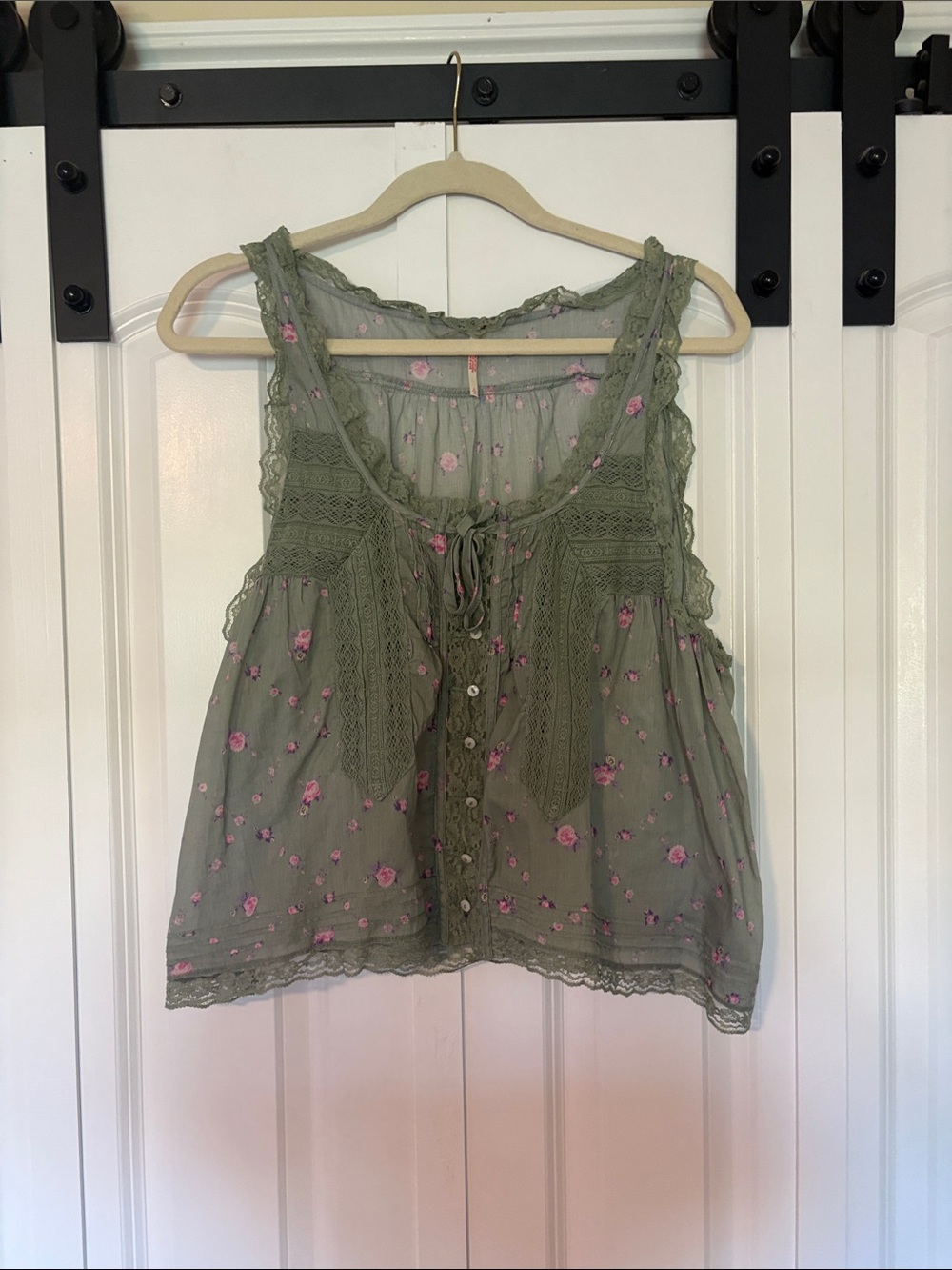 Women’s Olive Green Floral Lace-Trim Tank Top